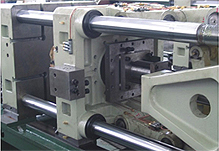 模板采用有限元分析，優(yōu)化設(shè)計(jì)